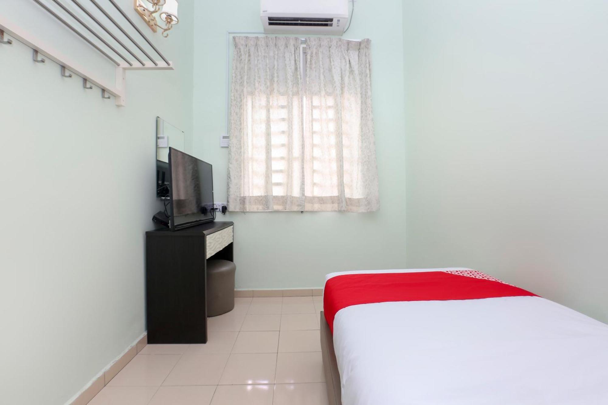 Oyo 90132 Come Inn Premium Kuala Terengganu Exterior foto